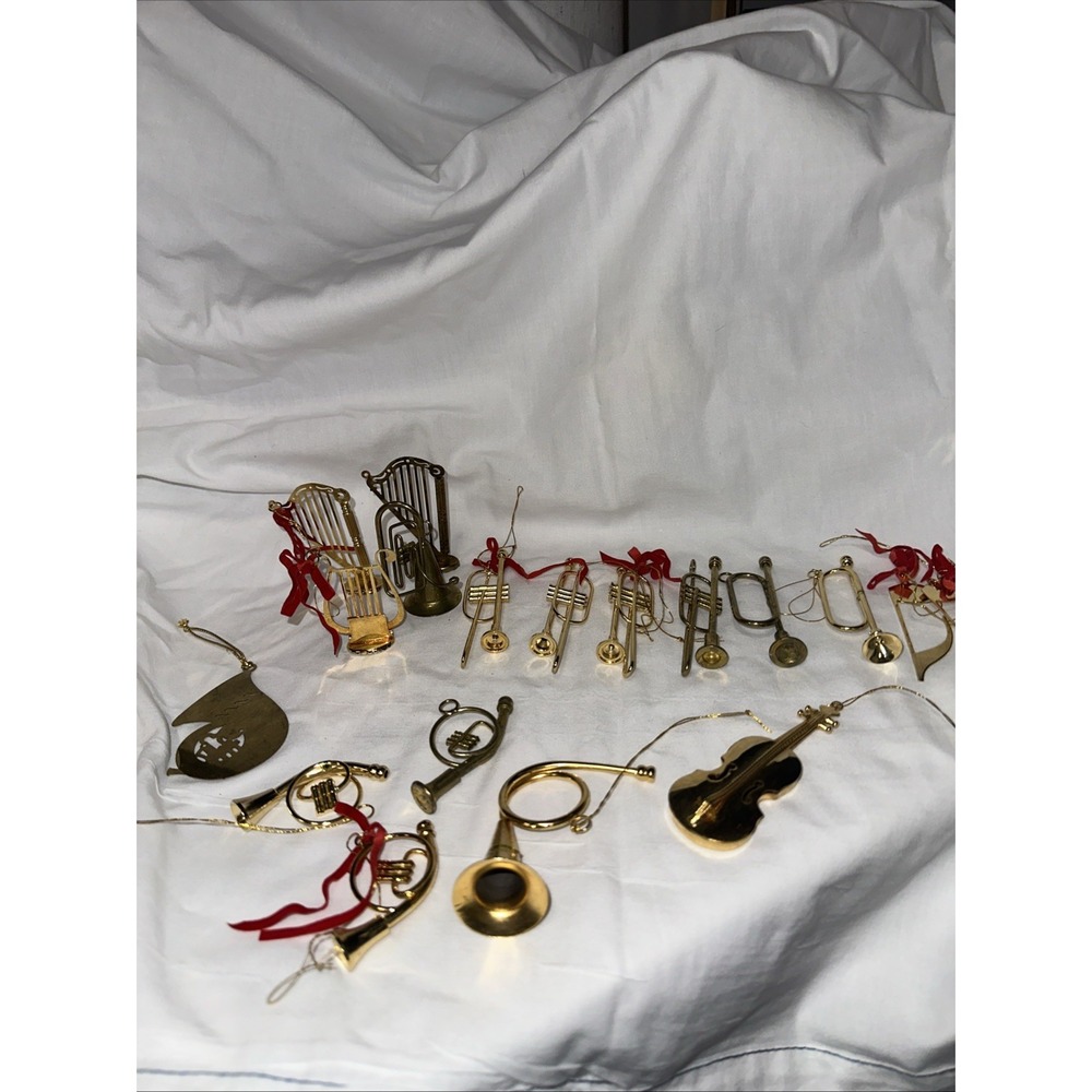 Vintage Lot  of  18 Gold Tone‎ Musical Instruments Christmas Tree Ornaments